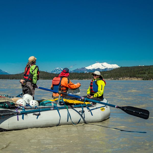 McCarthy River Tours - Group of rafters in the Alaskan frontier